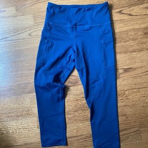 Zyia navy blue pocket Capri leggings size 4